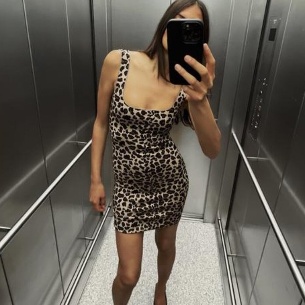 NWT ANIMAL PRINT STRETCH KNIT MOB WIFE STYLE DRESS